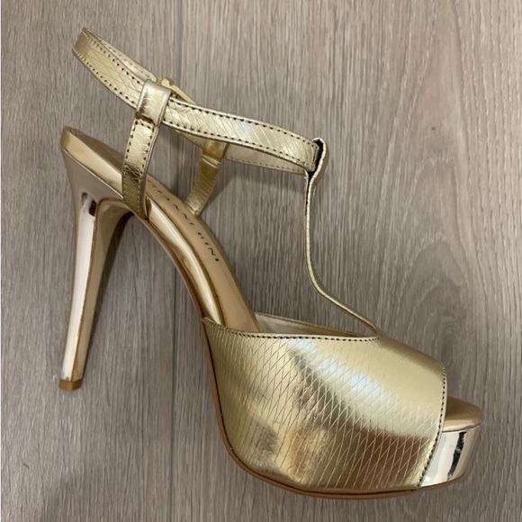 Gianni Bini Heels - Picture 2 of 3